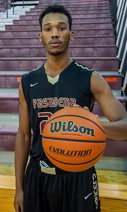 Concepcion Gonzalez / Courier 6'7 forward Taj Spencer in the Hutto-Patterson Gymnasium on Wed. Nov. 20. Spencerwas named the Courier Player of the Week for his performance against Victory Valley College in which Spencer scored 43 points, 20 rebounds and dished out 5 assists.